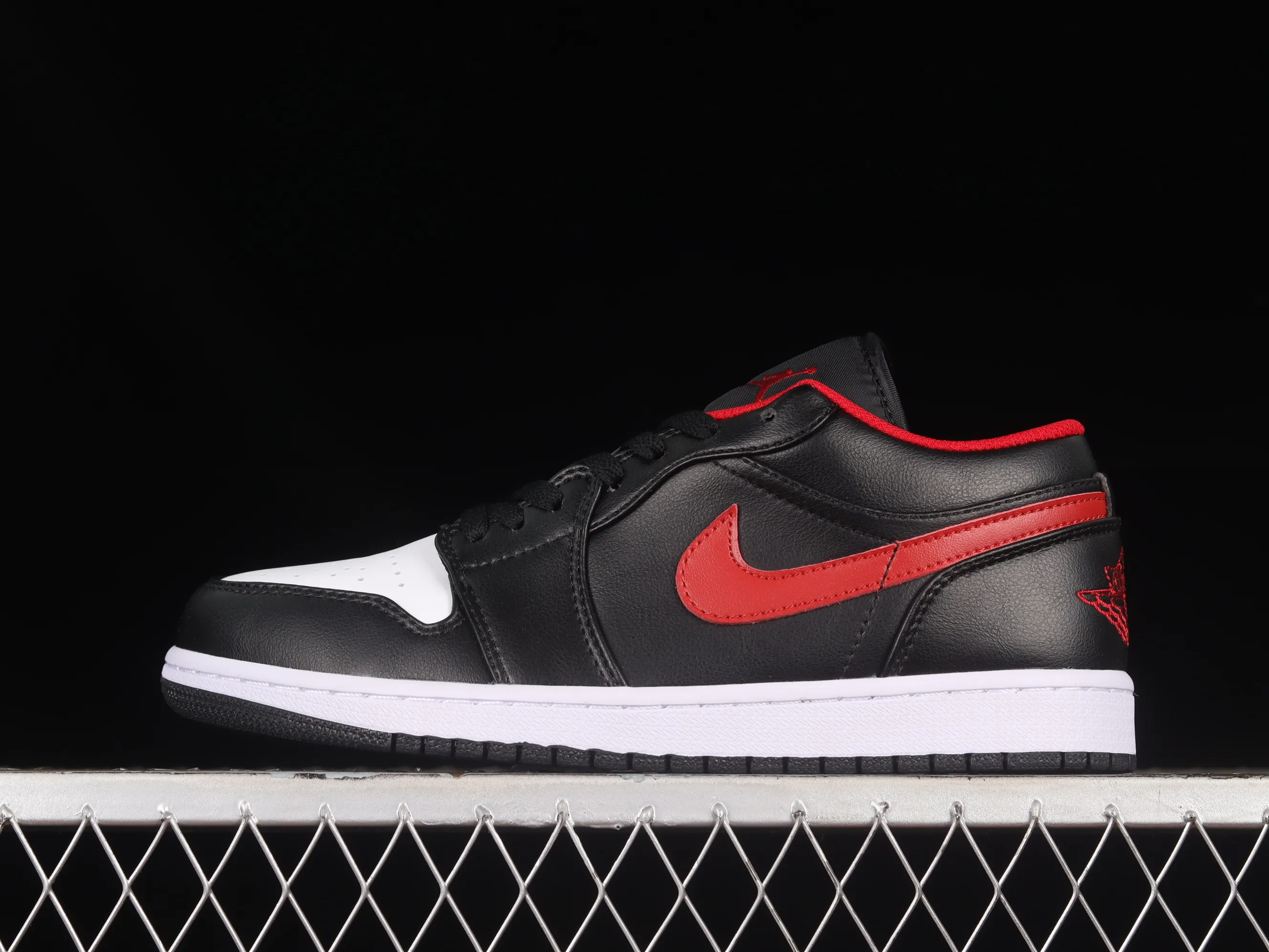 All categories Air Jordan Jordan series basketball shoes Air Jordan 1 Low Z version Air Jordan 1 Low "White Toe" AJ1 Joe 1 small black red toe low-top basketball shoes 553558-063